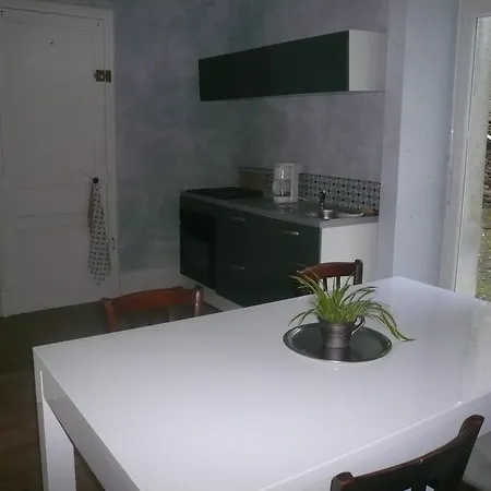 Une Maison En Ville *