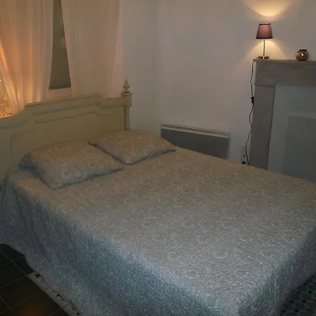 Une Maison En Ville Feriehus